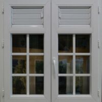 Fenêtre PVC avec Petits Bois et Naco