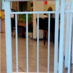 POR1.1-portillon-un-vantail-samir-menuiserie-martinique-2