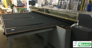 Nouvelle table de découpe du verre feuilleté pour ALUVER Guyane.