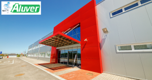Panneaux sur mesure: PVC ou Panobond d'Aluver pour une qualité durable et professionnelle !