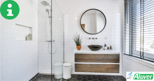 Optimiser l’aménagement d’une salle de bain grâce au sur mesure en vitrerie et menuiserie aluminium - ALUVER Guyane